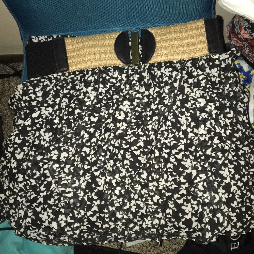 layered ruffle butterfly skirt (belt included)